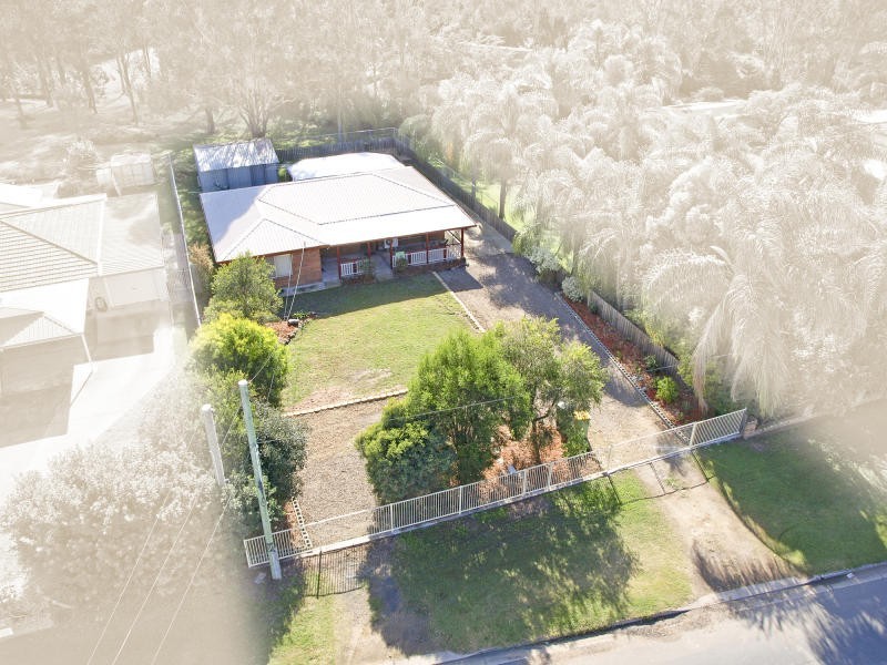 33 Ash Street, Yamanto QLD 4305