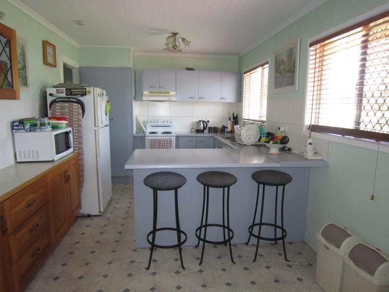 40 Cemetery Road, Eastern Heights QLD 4305