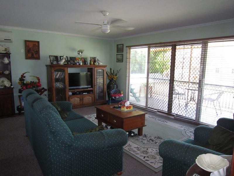 40 Cemetery Road, Eastern Heights QLD 4305