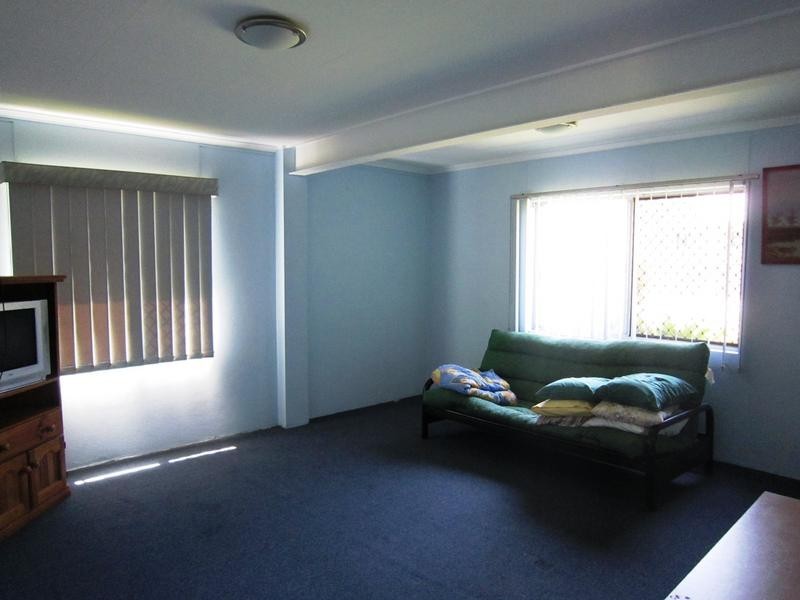 40 Cemetery Road, Eastern Heights QLD 4305