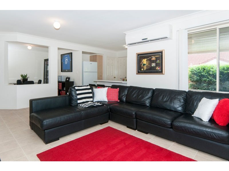 10 Willowtree Drive, Flinders View QLD 4305