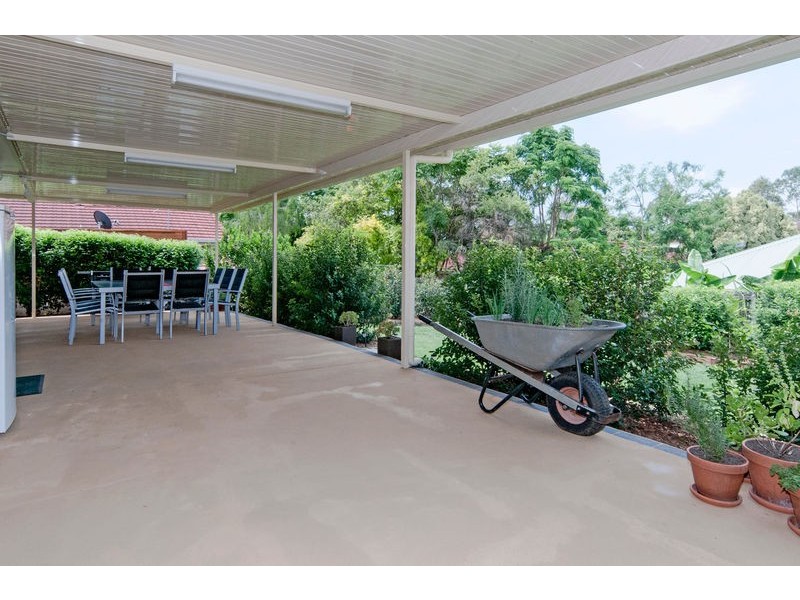 10 Willowtree Drive, Flinders View QLD 4305