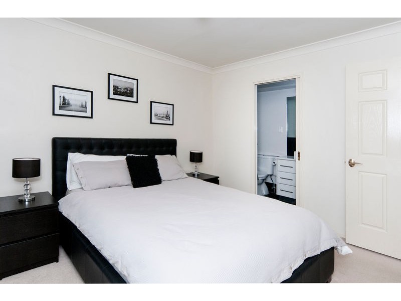 10 Willowtree Drive, Flinders View QLD 4305