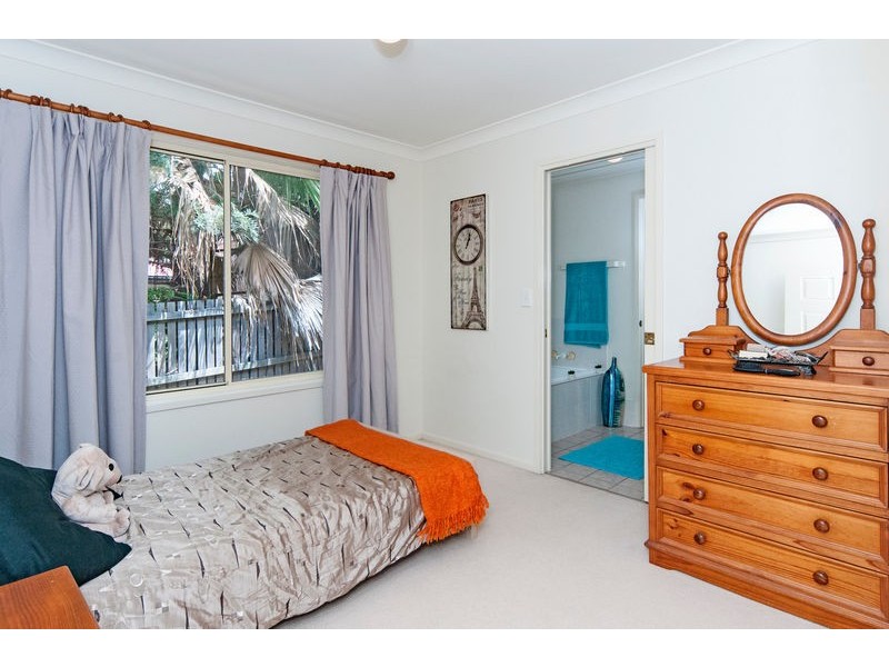 10 Willowtree Drive, Flinders View QLD 4305