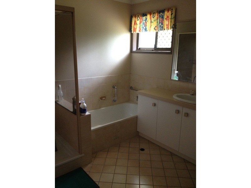5 Gorston Close, Yamanto QLD 4305