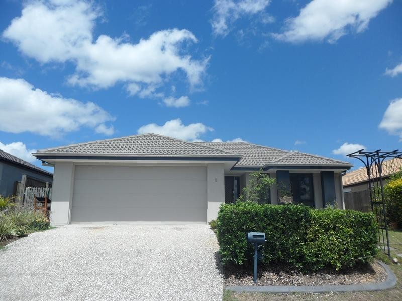 8 Bosswood Court, Yamanto QLD 4305