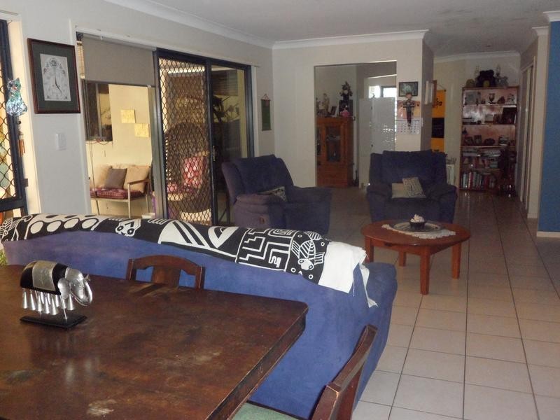 8 Bosswood Court, Yamanto QLD 4305