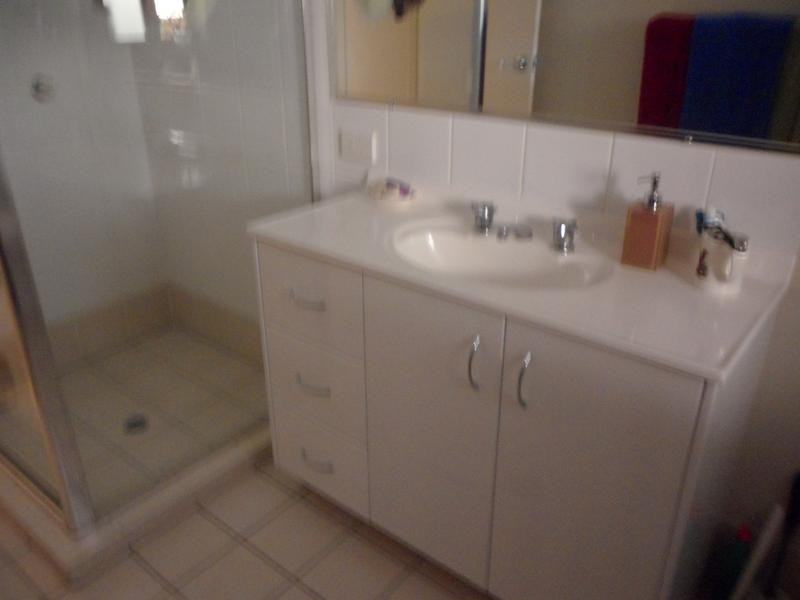 8 Bosswood Court, Yamanto QLD 4305