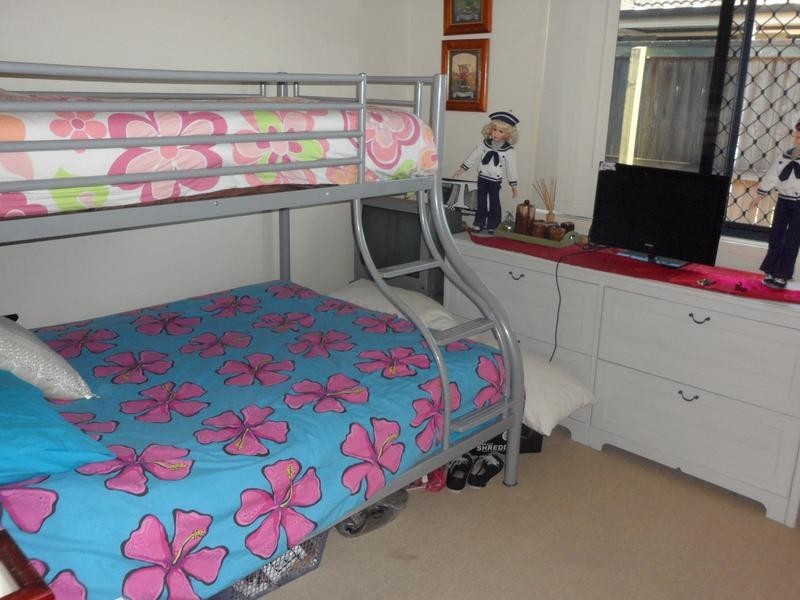 8 Bosswood Court, Yamanto QLD 4305