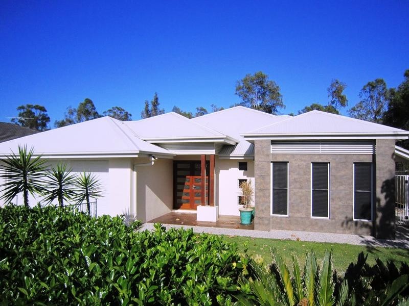 15 Lakeview Drive, Deebing Heights QLD 4306