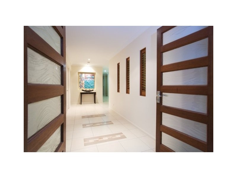 15 Lakeview Drive, Deebing Heights QLD 4306