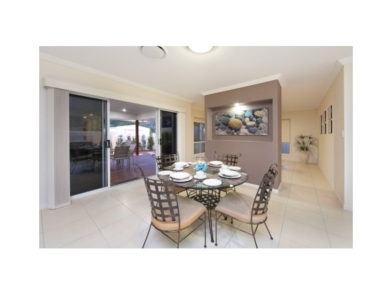 15 Lakeview Drive, Deebing Heights QLD 4306