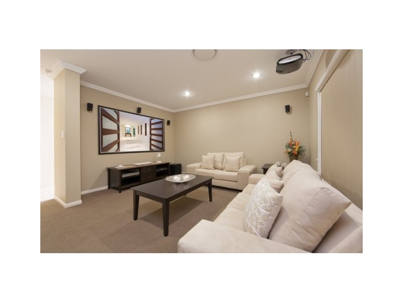 15 Lakeview Drive, Deebing Heights QLD 4306