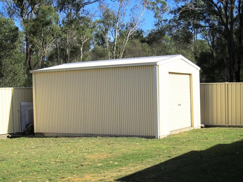 15 Lakeview Drive, Deebing Heights QLD 4306