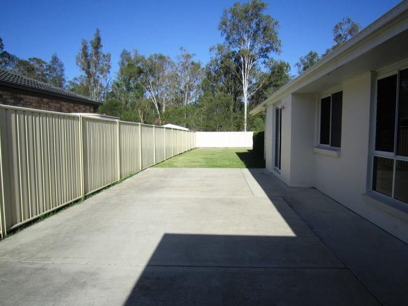 15 Lakeview Drive, Deebing Heights QLD 4306