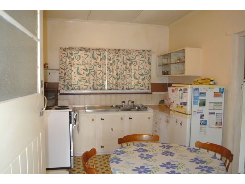 10 Reddy Street, One Mile QLD 4305