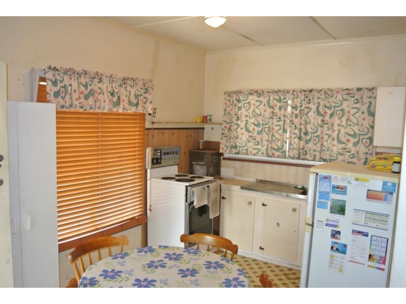 10 Reddy Street, One Mile QLD 4305