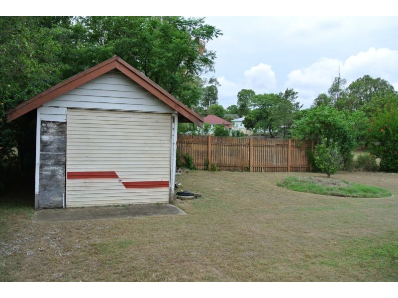 10 Reddy Street, One Mile QLD 4305