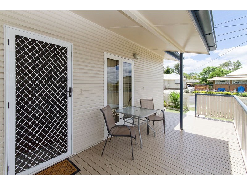 165 South Station Road, Silkstone QLD 4304