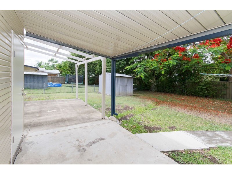 165 South Station Road, Silkstone QLD 4304