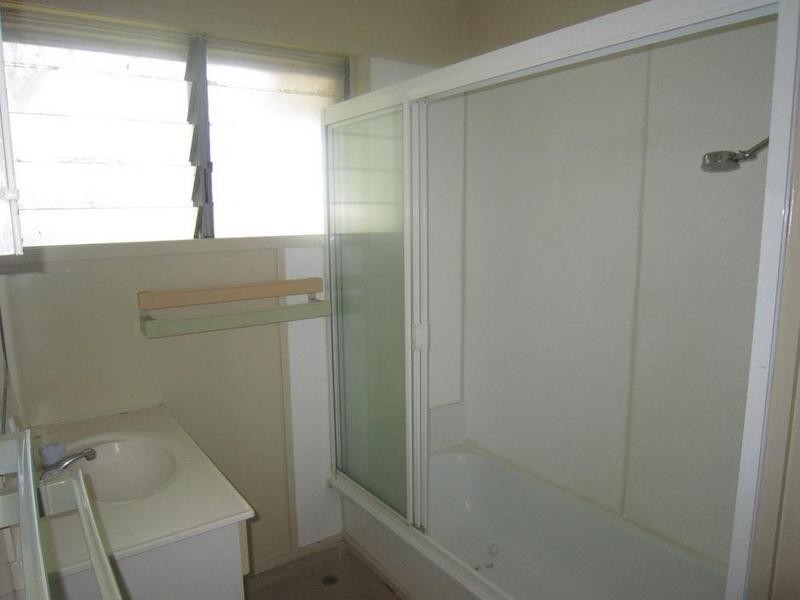 54 Aspinall Street, Leichhardt QLD 4305