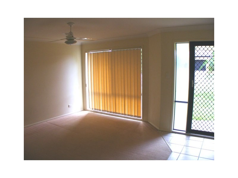 2 Flametree Close, Flinders View QLD 4305