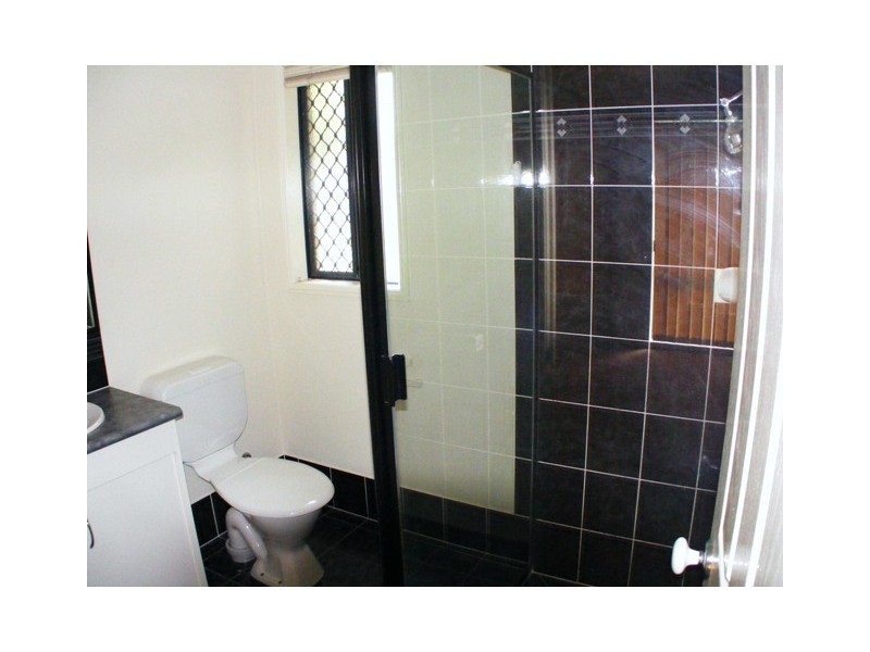2 Flametree Close, Flinders View QLD 4305