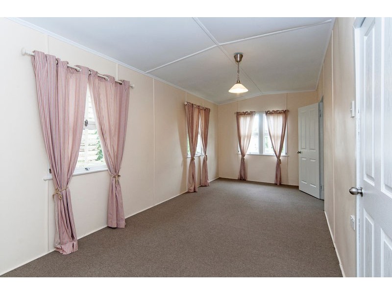 55 Lusitania Street, Newtown QLD 4305