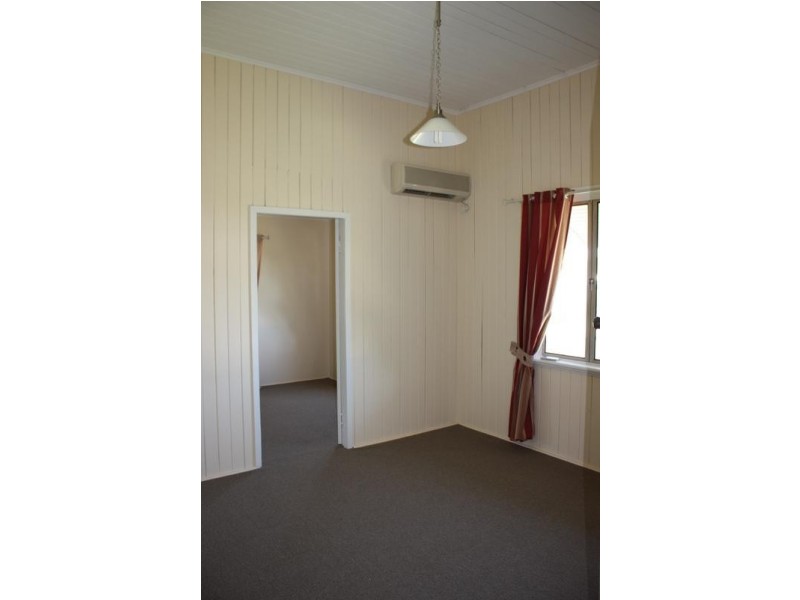 55 Lusitania Street, Newtown QLD 4305