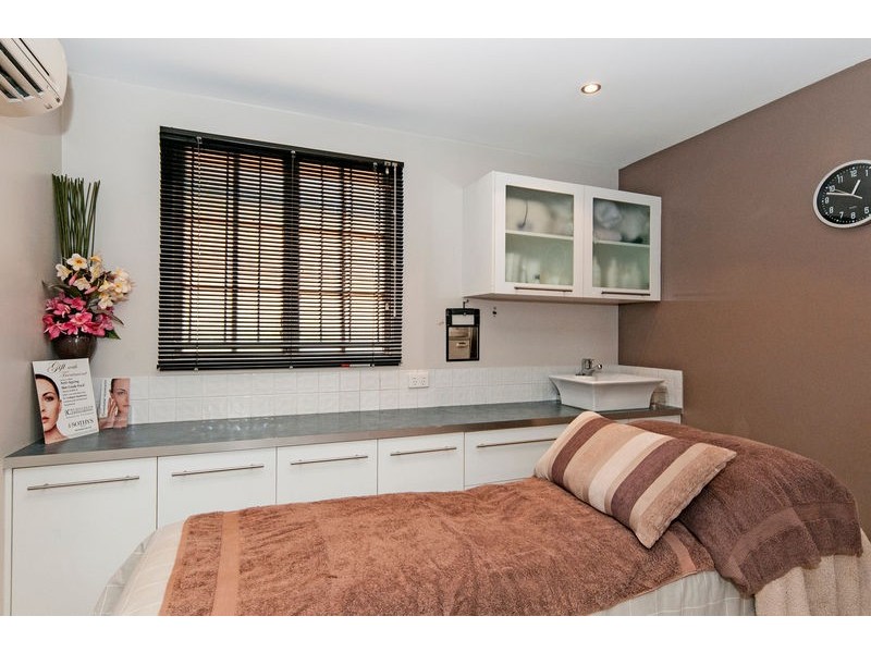 69 Whitehill Road, Eastern Heights QLD 4305