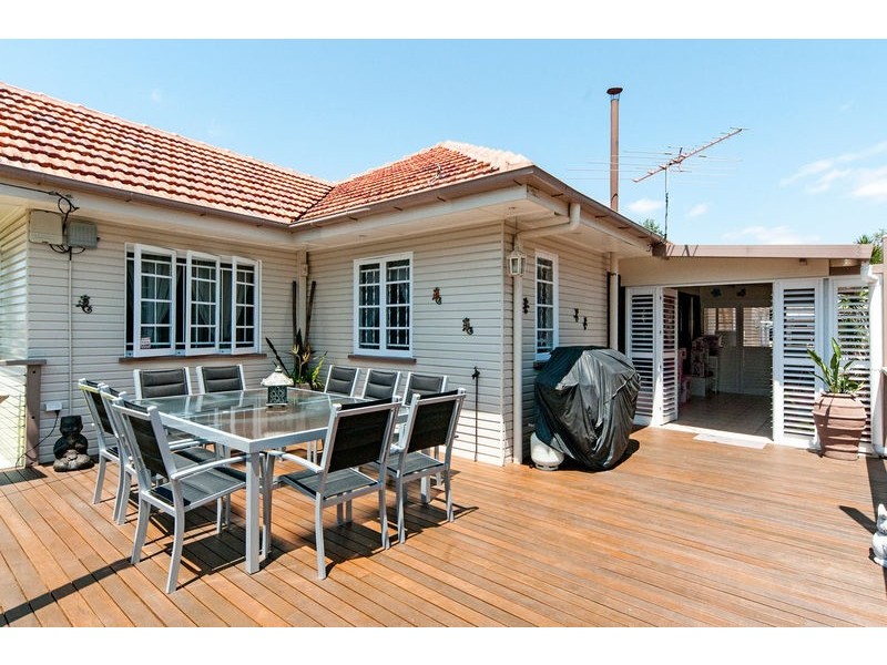 69 Whitehill Road, Eastern Heights QLD 4305