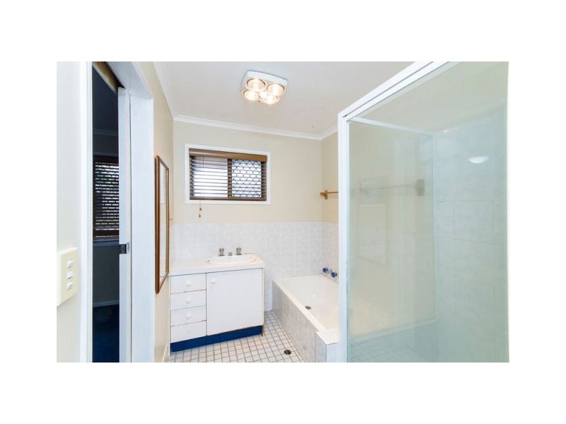 32 Rapur Street, Raceview QLD 4305