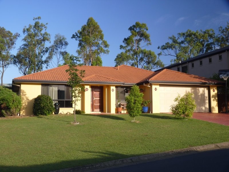 16 Chestnut Drive, Flinders View QLD 4305