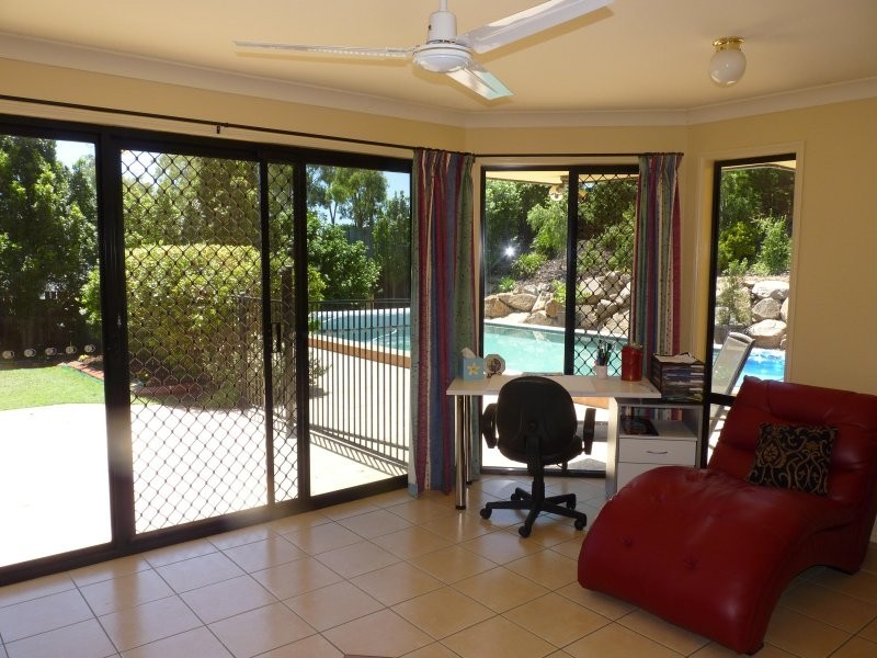 16 Chestnut Drive, Flinders View QLD 4305