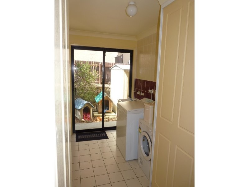 16 Chestnut Drive, Flinders View QLD 4305