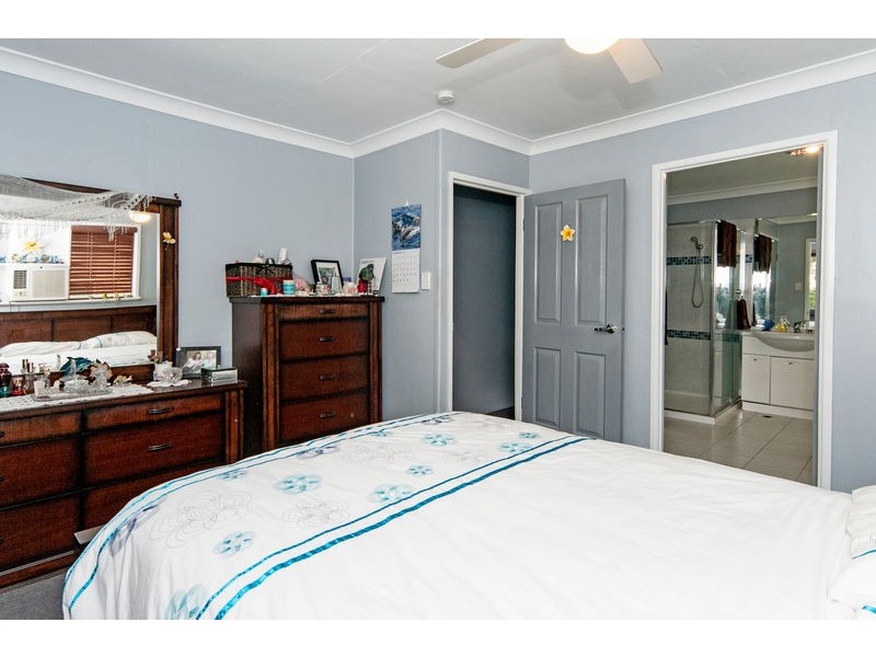 37 David Street, North Booval QLD 4304