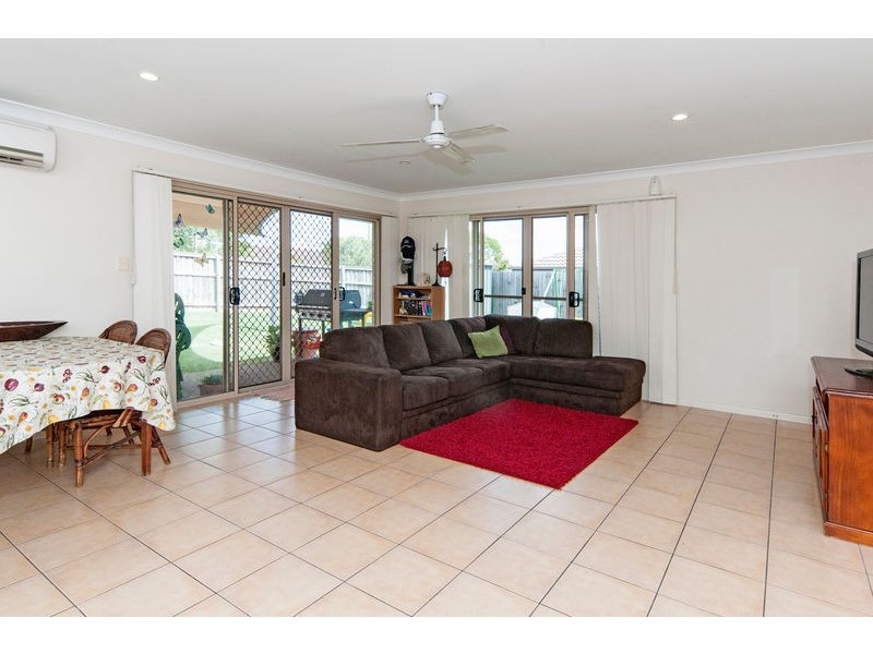 17 Tea Tree Place, Raceview QLD 4305