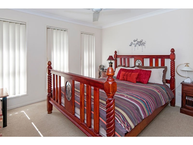 17 Tea Tree Place, Raceview QLD 4305