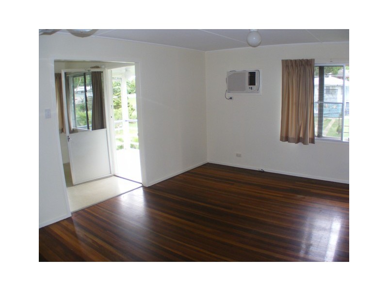 11 Wills Street, Leichhardt QLD 4305