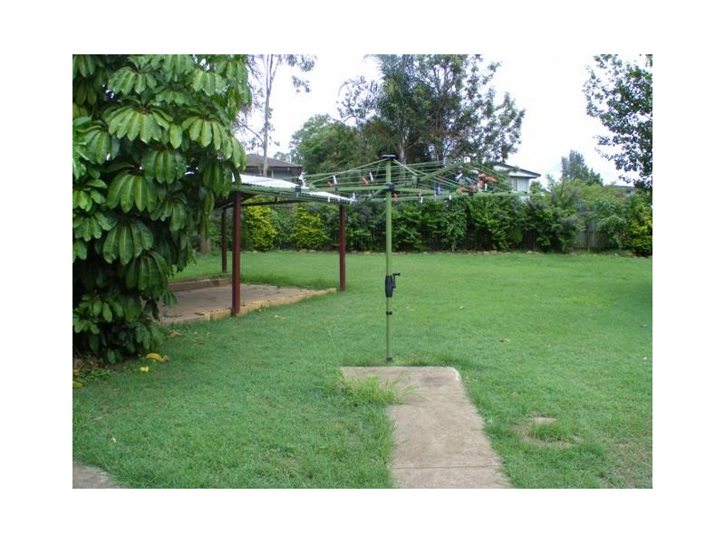 11 Wills Street, Leichhardt QLD 4305