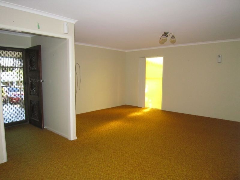 4 Olive Street, Flinders View QLD 4305