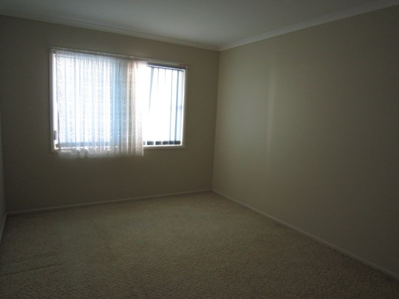 4 Olive Street, Flinders View QLD 4305