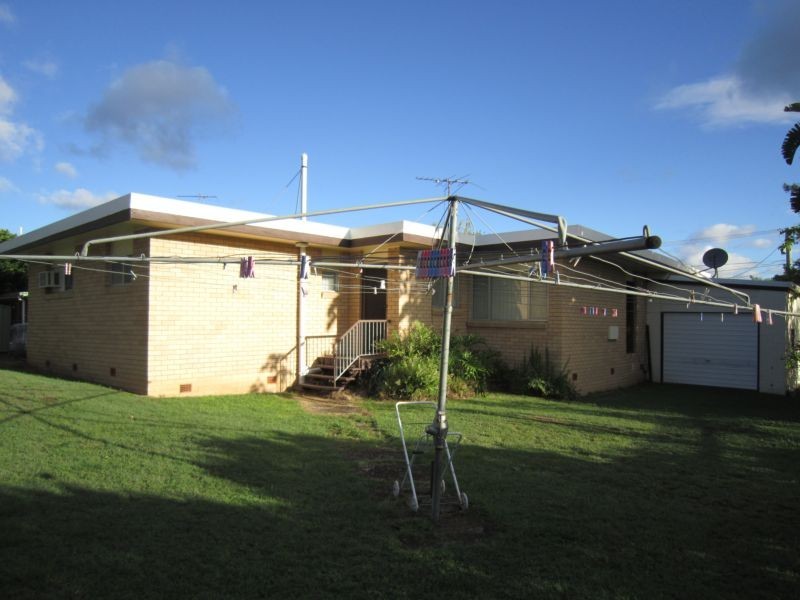 4 Olive Street, Flinders View QLD 4305