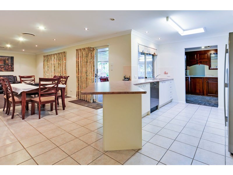 37 Jacana Crescent, Flinders View QLD 4305