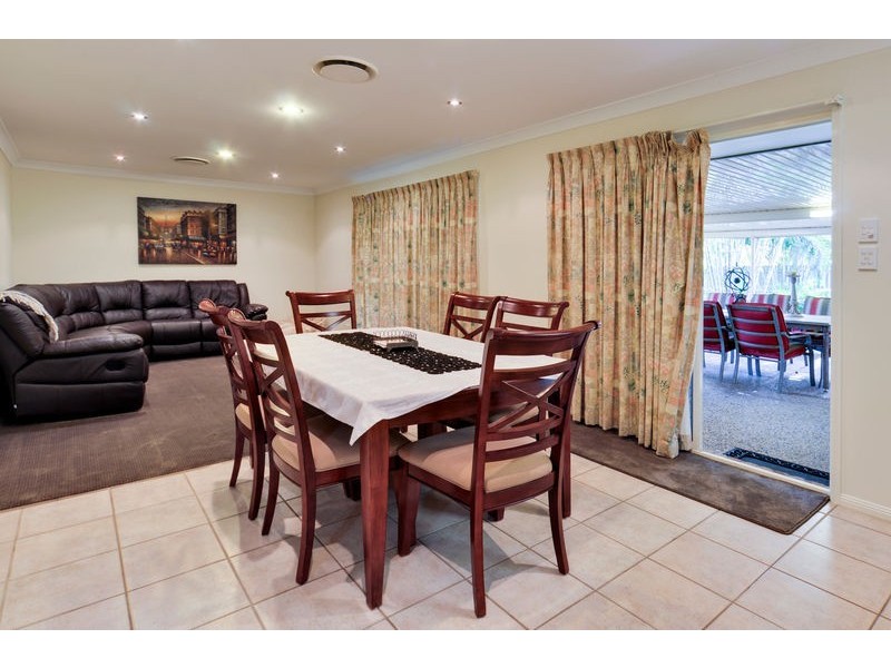 37 Jacana Crescent, Flinders View QLD 4305