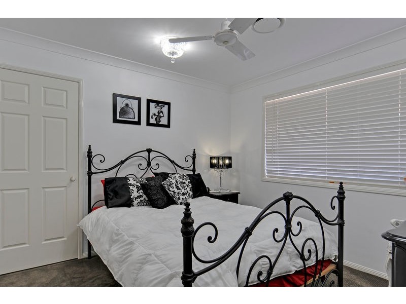 37 Jacana Crescent, Flinders View QLD 4305