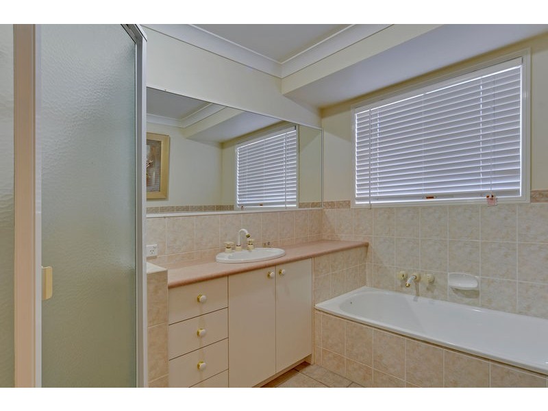 37 Jacana Crescent, Flinders View QLD 4305