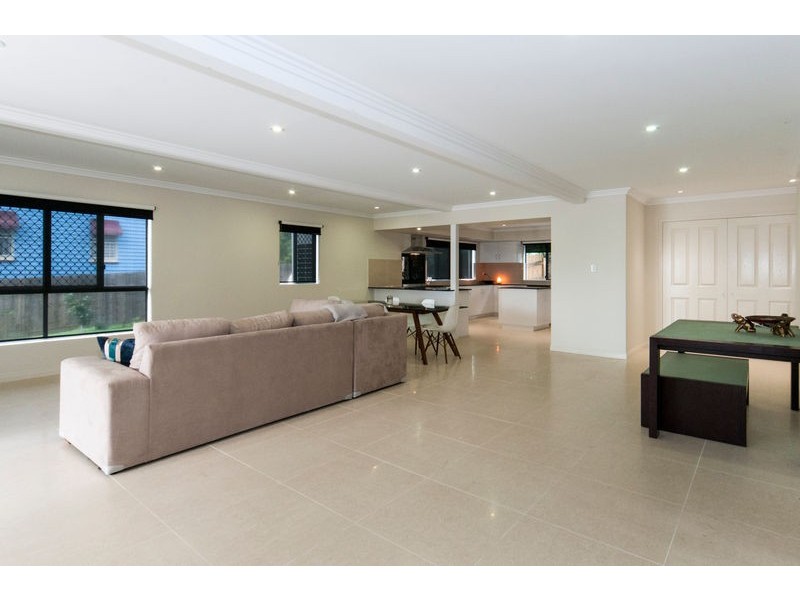 10 Thorn Street, Ipswich QLD 4305