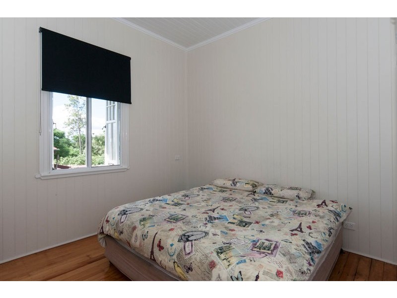10 Thorn Street, Ipswich QLD 4305