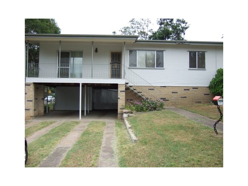 27 Balaclava, Churchill QLD 4305